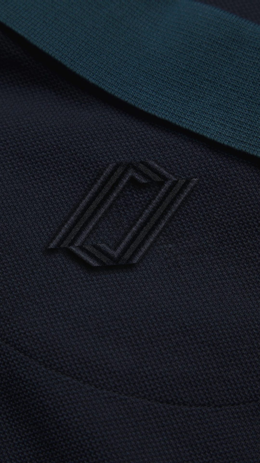 25 - right- logo on textile